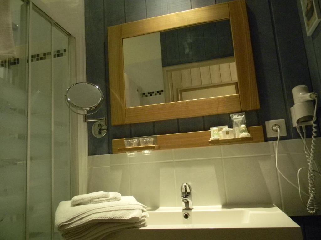 ホテル Logis Relais Des Cailleres サン・パヴァス 部屋 写真